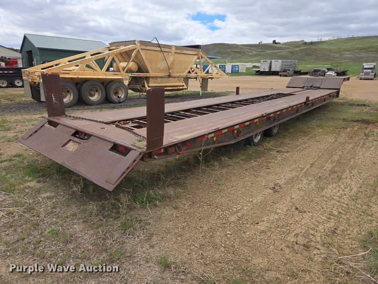 image for item ER1530 1999 Wallace drop deck equipment trailer