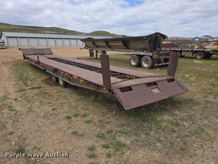 image for item ER1530 1999 Wallace drop deck equipment trailer