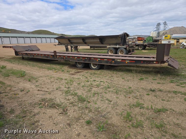 image for item ER1530 1999 Wallace drop deck equipment trailer