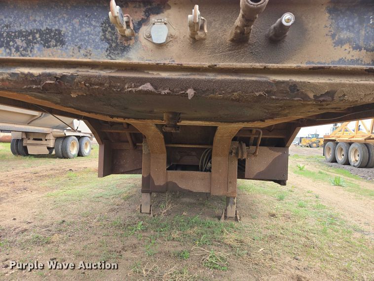 image for item ER1530 1999 Wallace drop deck equipment trailer