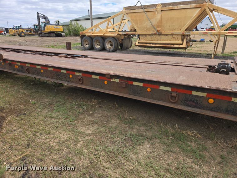 image for item ER1530 1999 Wallace drop deck equipment trailer