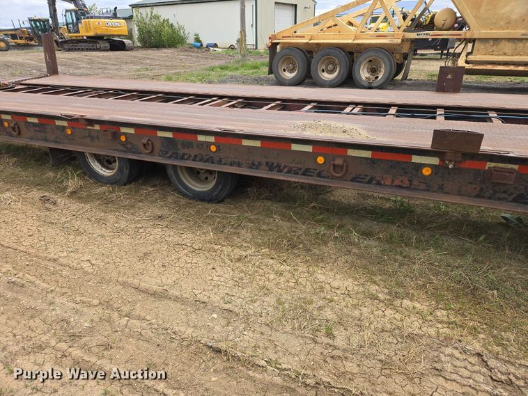 image for item ER1530 1999 Wallace drop deck equipment trailer
