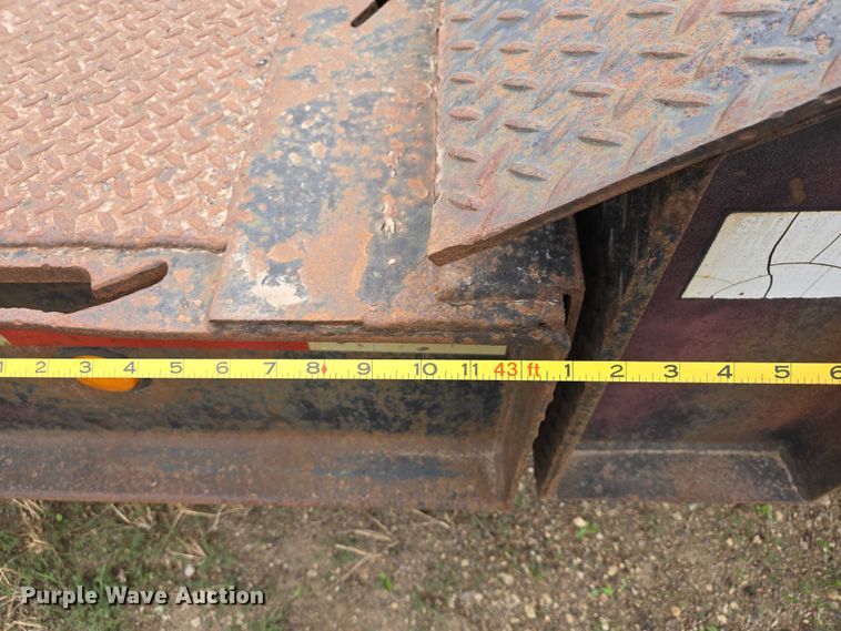 image for item ER1530 1999 Wallace drop deck equipment trailer