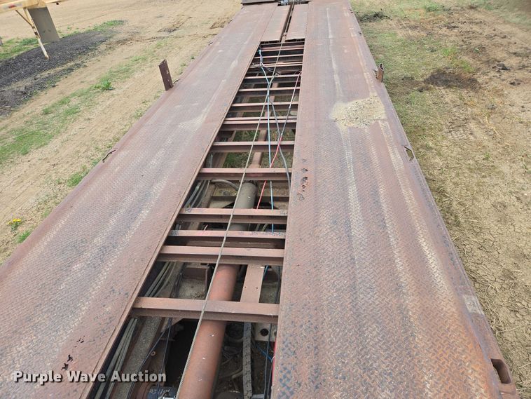 image for item ER1530 1999 Wallace drop deck equipment trailer