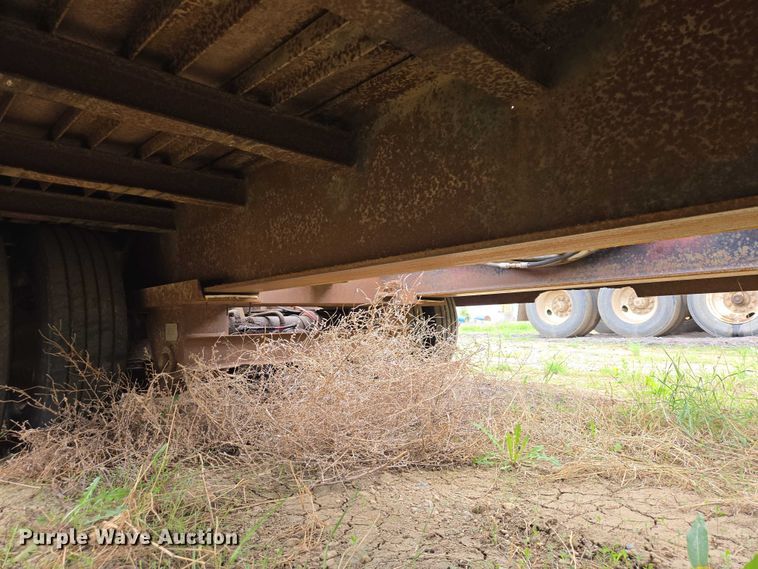 image for item ER1530 1999 Wallace drop deck equipment trailer