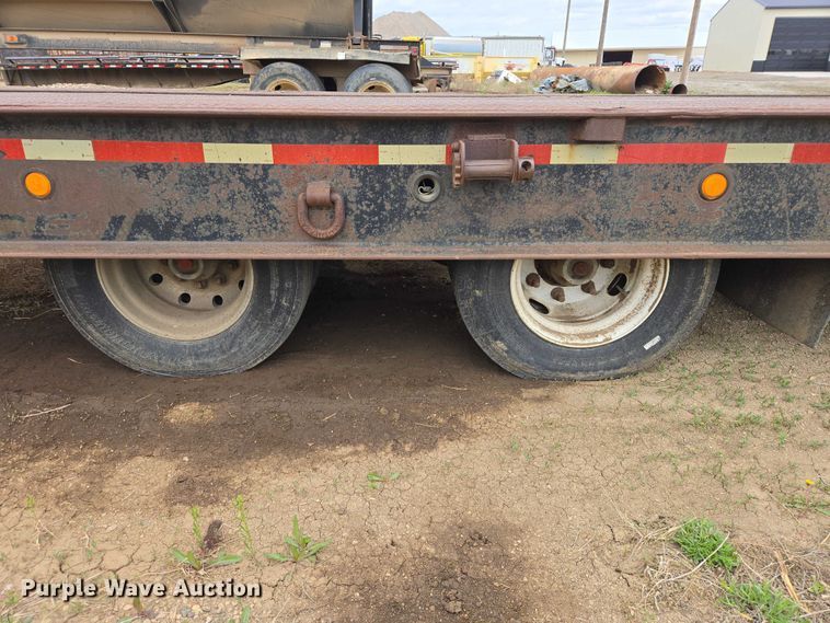 image for item ER1530 1999 Wallace drop deck equipment trailer