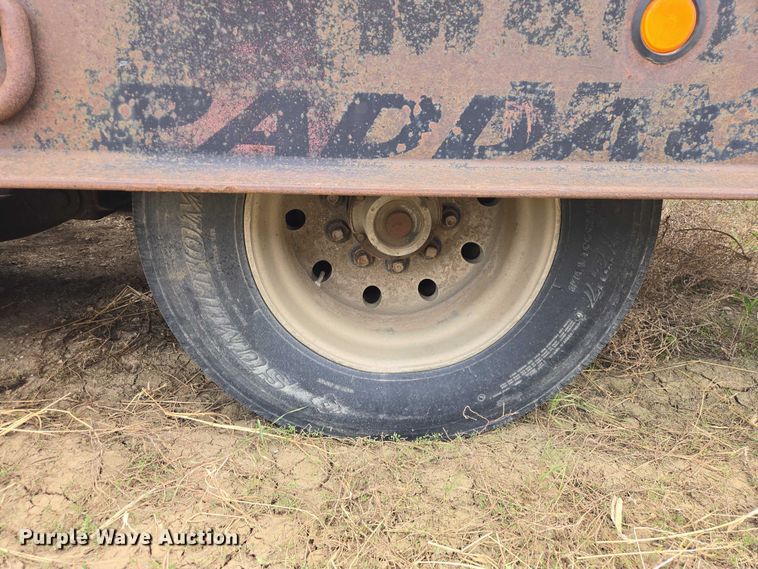 image for item ER1530 1999 Wallace drop deck equipment trailer
