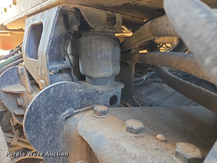 image for item ER1531 2000 Kenworth T800 semi truck