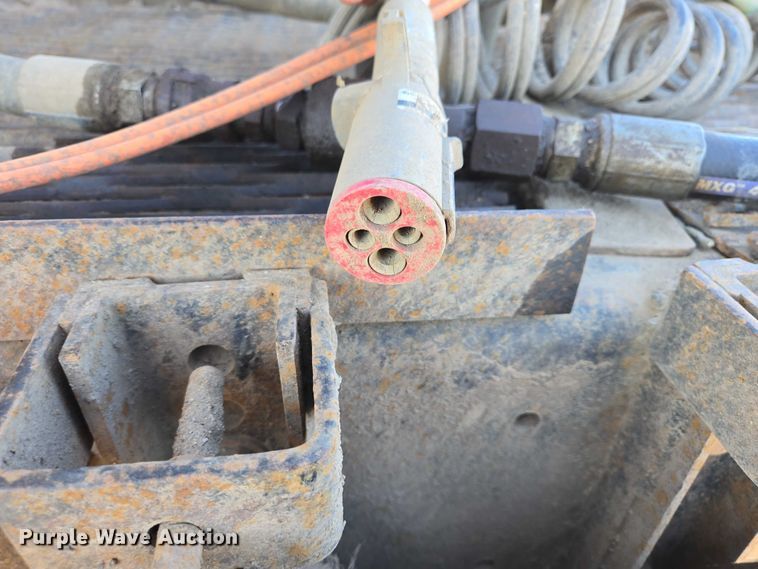 image for item ER1531 2000 Kenworth T800 semi truck