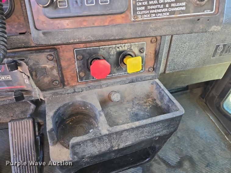 image for item ER1531 2000 Kenworth T800 semi truck