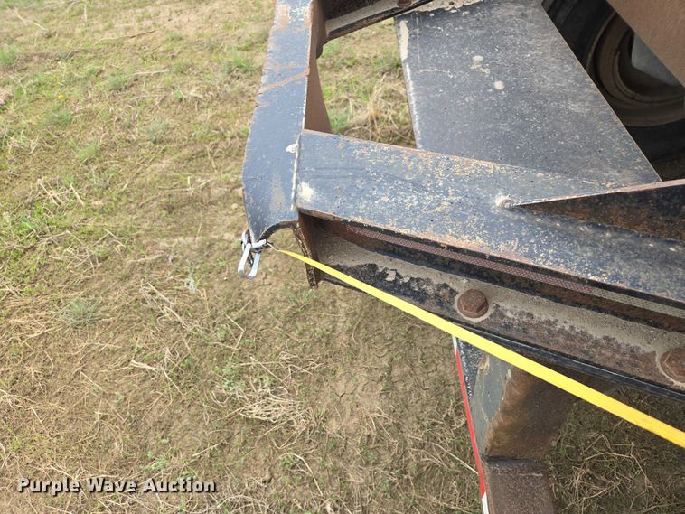 image for item ER1532 2008 Side Dump Industries side dump trailer