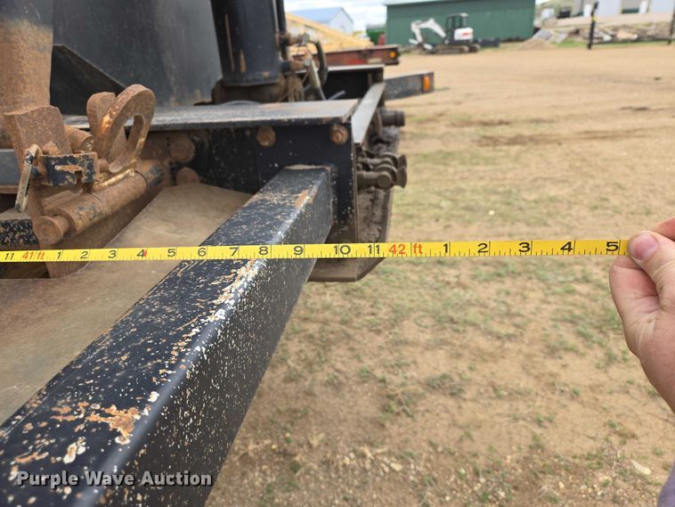 image for item ER1532 2008 Side Dump Industries side dump trailer
