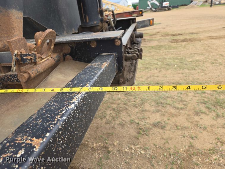 image for item ER1532 2008 Side Dump Industries side dump trailer