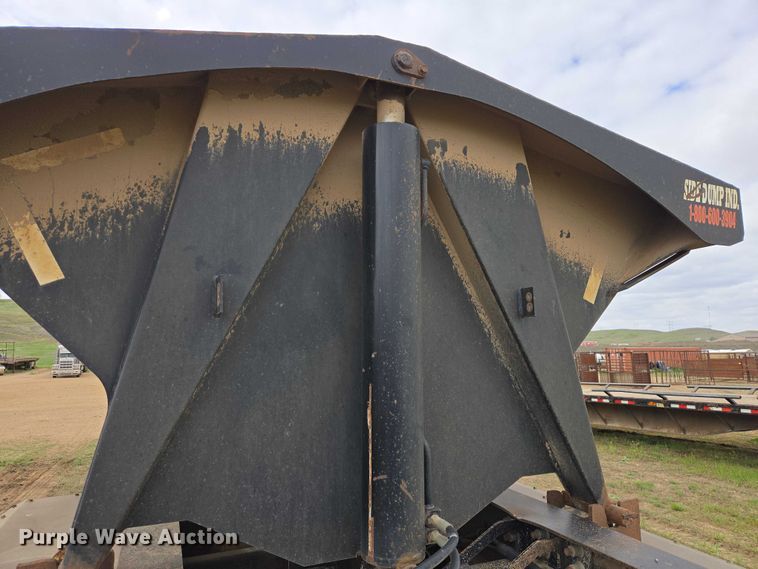 image for item ER1532 2008 Side Dump Industries side dump trailer