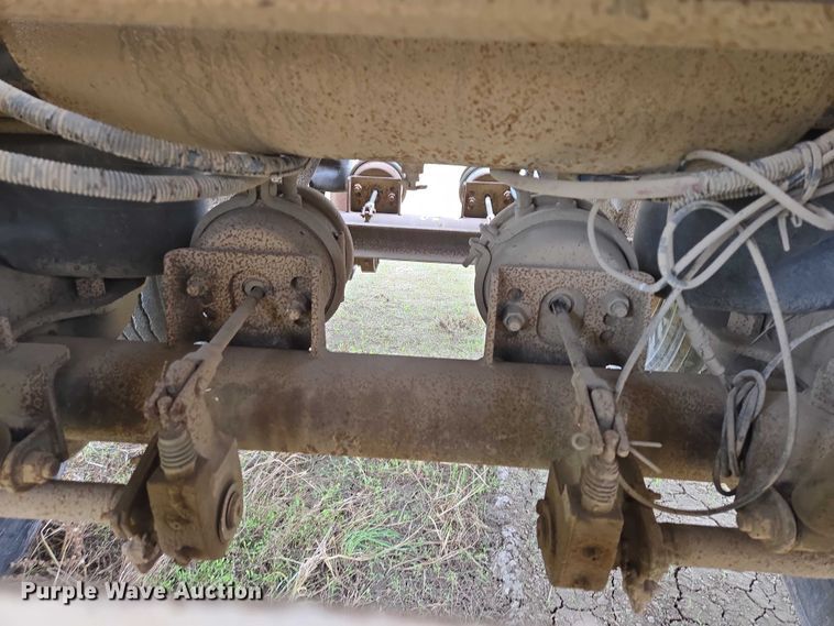 image for item ER1532 2008 Side Dump Industries side dump trailer