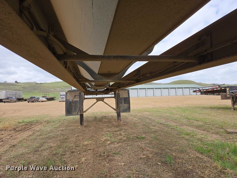 image for item ER1532 2008 Side Dump Industries side dump trailer