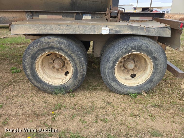 image for item ER1532 2008 Side Dump Industries side dump trailer