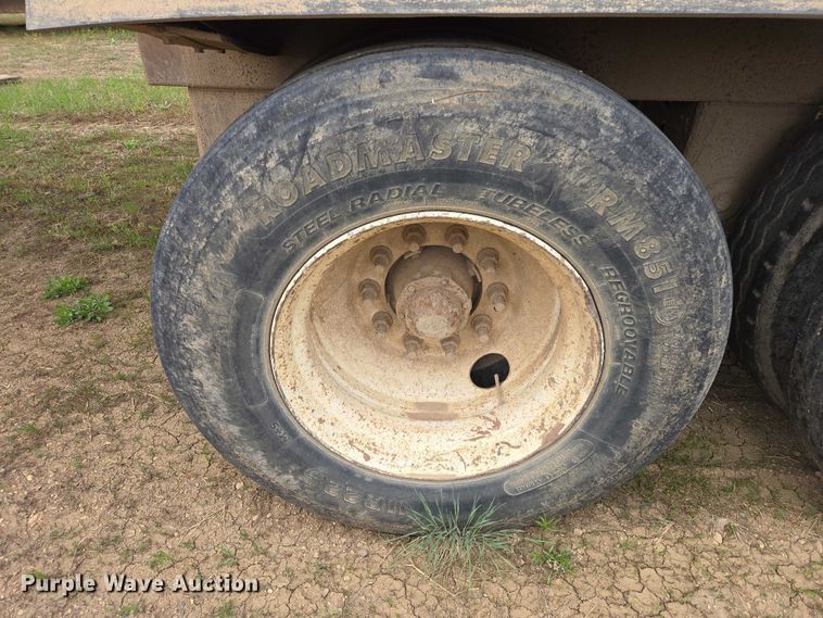 image for item ER1532 2008 Side Dump Industries side dump trailer
