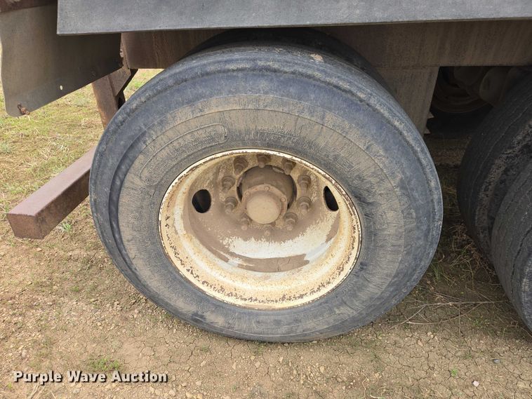 image for item ER1532 2008 Side Dump Industries side dump trailer