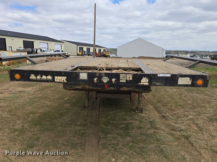 image for item ER1545 2002 Jet drop deck equipment trailer