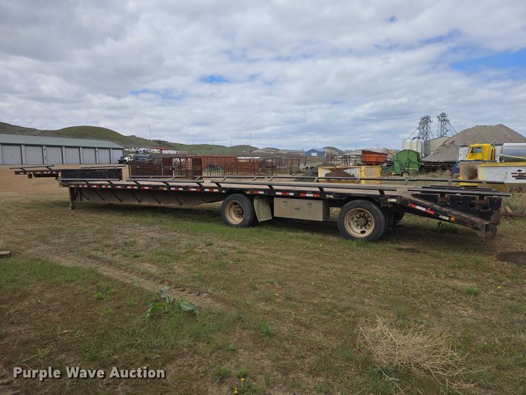 image for item ER1545 2002 Jet drop deck equipment trailer