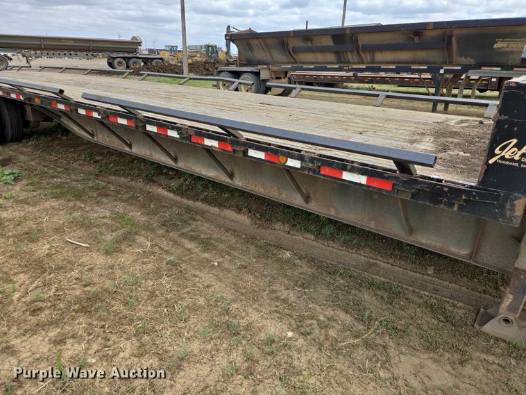 image for item ER1545 2002 Jet drop deck equipment trailer