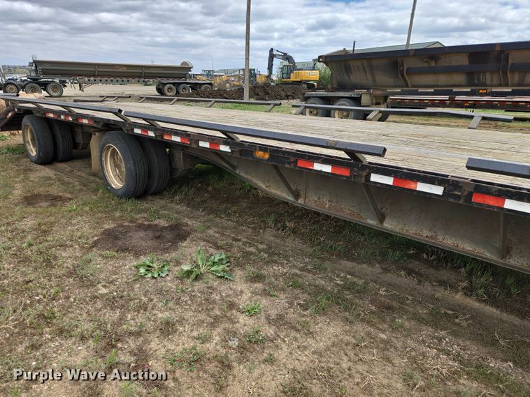 image for item ER1545 2002 Jet drop deck equipment trailer