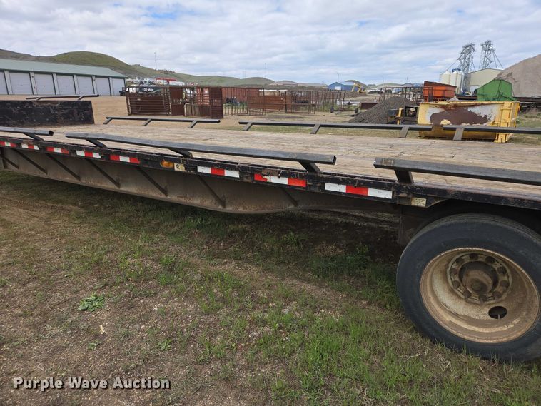 image for item ER1545 2002 Jet drop deck equipment trailer