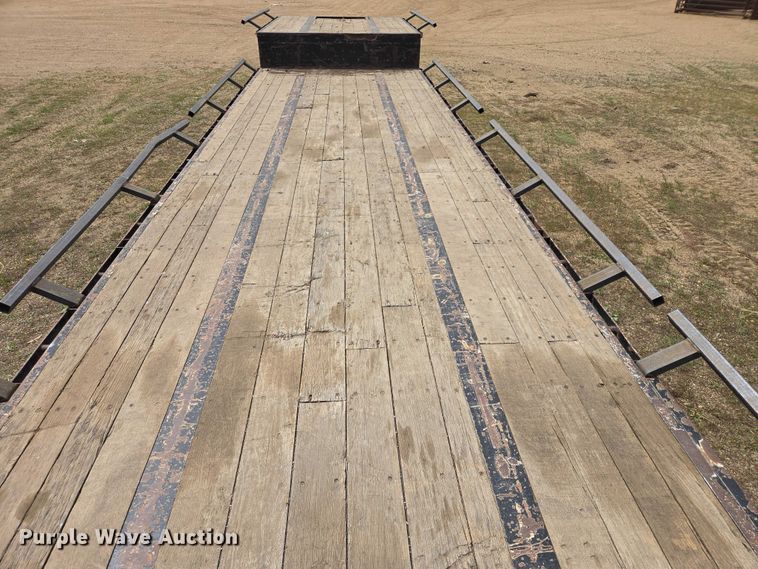 image for item ER1545 2002 Jet drop deck equipment trailer