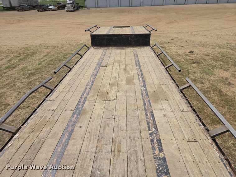 image for item ER1545 2002 Jet drop deck equipment trailer