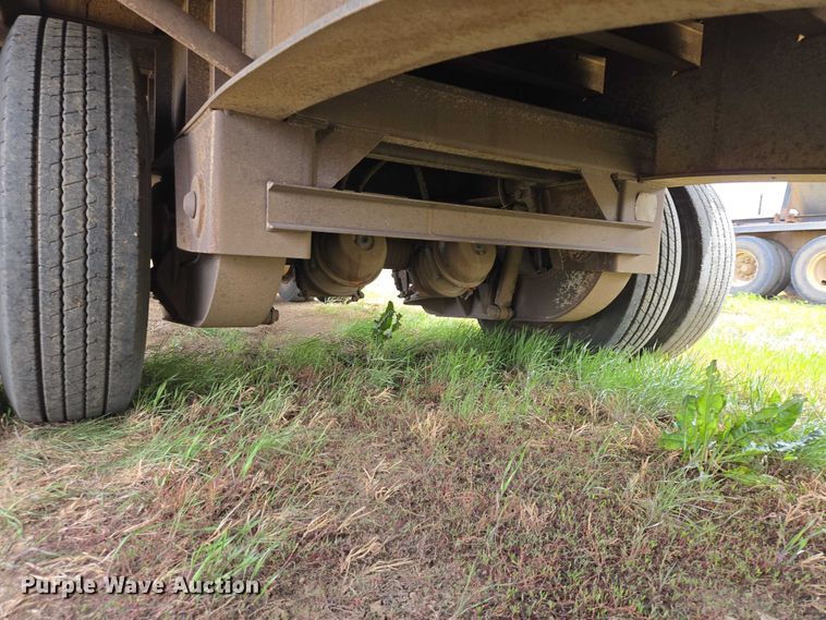 image for item ER1545 2002 Jet drop deck equipment trailer
