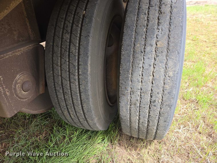 image for item ER1545 2002 Jet drop deck equipment trailer