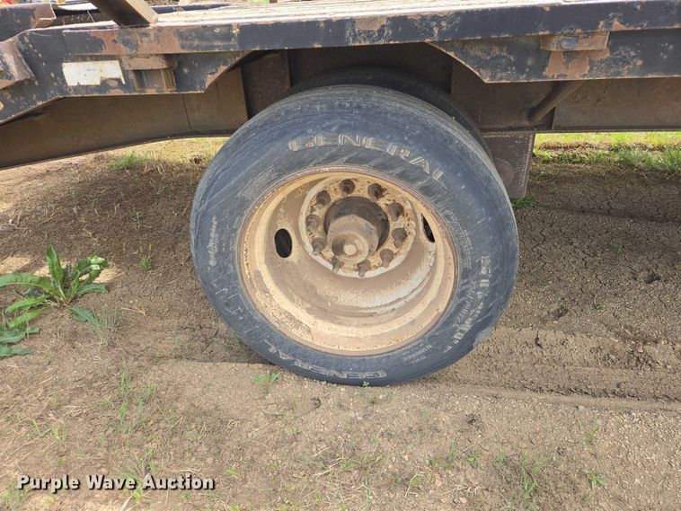 image for item ER1545 2002 Jet drop deck equipment trailer