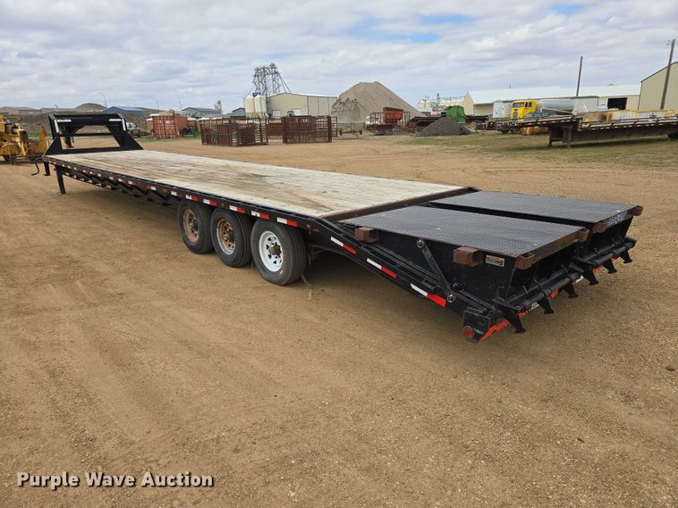 image for item ER1546 2015 Load Trail equipment trailer