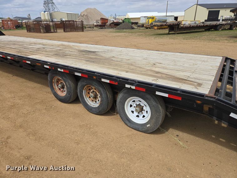 image for item ER1546 2015 Load Trail equipment trailer