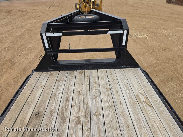 image for item ER1546 2015 Load Trail equipment trailer