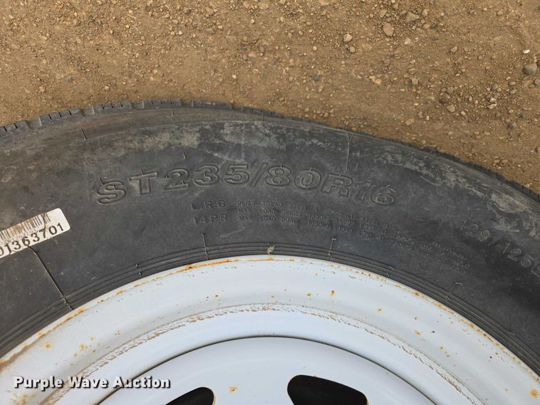 image for item ER1546 2015 Load Trail equipment trailer