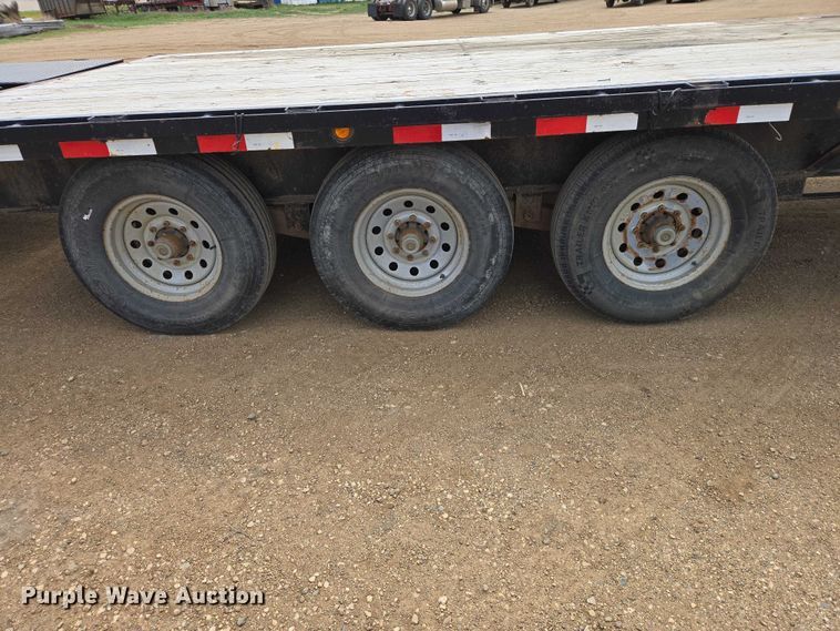 image for item ER1546 2015 Load Trail equipment trailer