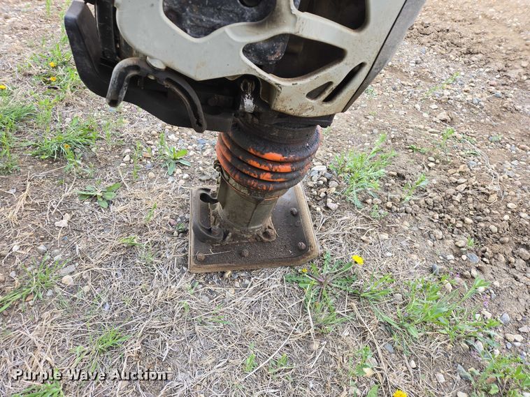 image for item ER1550 Mikasa MTX-80 plate compactor