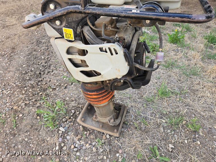 image for item ER1550 Mikasa MTX-80 plate compactor