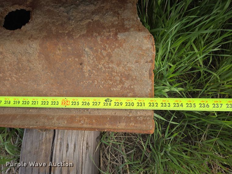image for item ER1552 Approximately 25 pieces of sheet piling