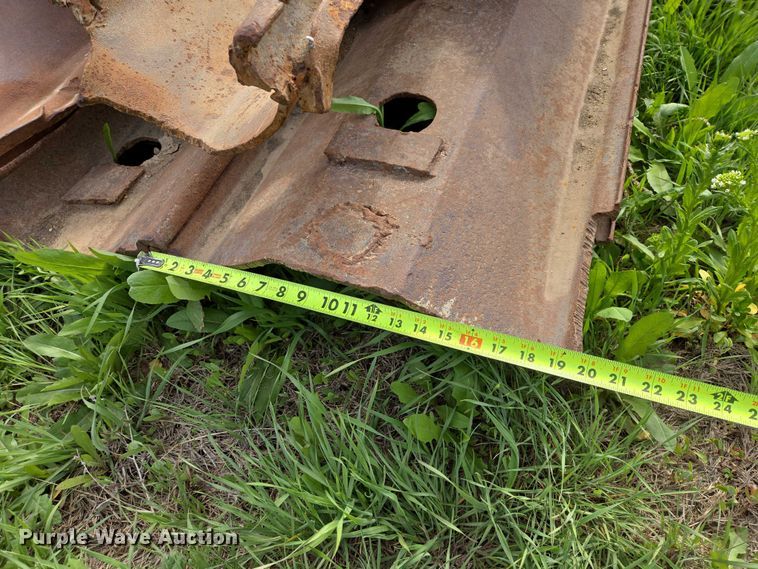 image for item ER1552 Approximately 25 pieces of sheet piling