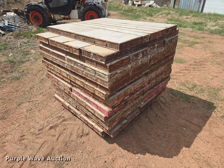 image for item ER1559 (6) pallets of concrete forms