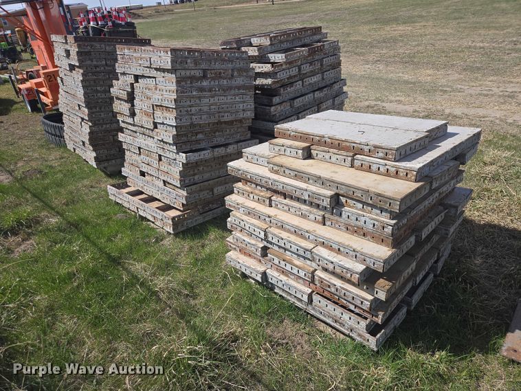 image for item ER1559 (6) pallets of concrete forms