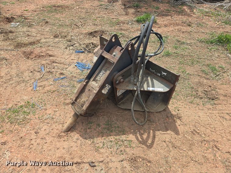 image for item ER1560 Bobcat 2560 6 skid steer breaker