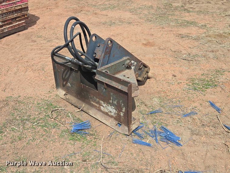 image for item ER1560 Bobcat 2560 6 skid steer breaker