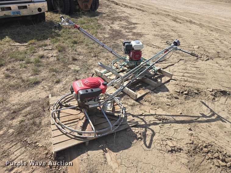 image for item ER1566 (2) power trowels
