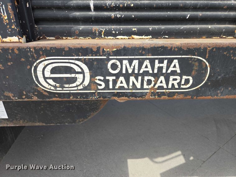 image for item ER1567 1989 Ford F600 flatbed truck