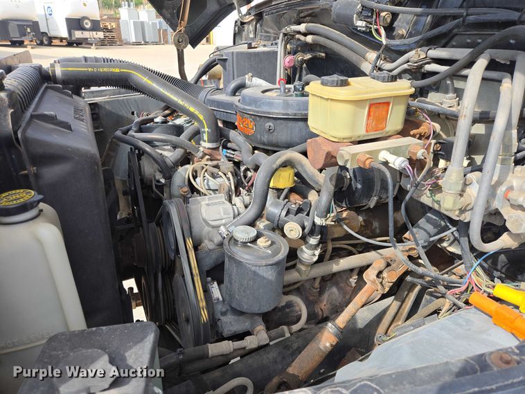 image for item ER1567 1989 Ford F600 flatbed truck