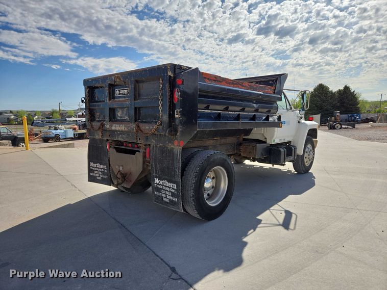 image for item ER1568 1991 Ford F800 dump truck